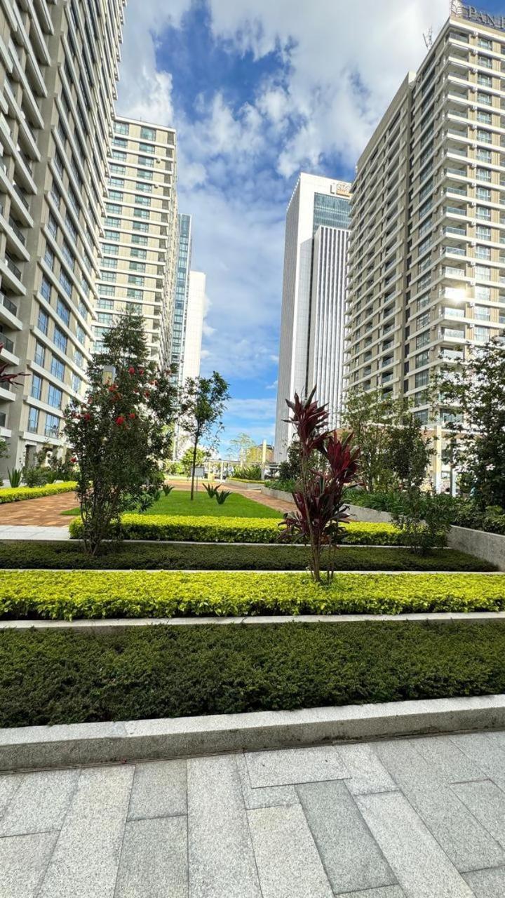 2bedroom Gtc Luxury Floor Views B12802 Apartment