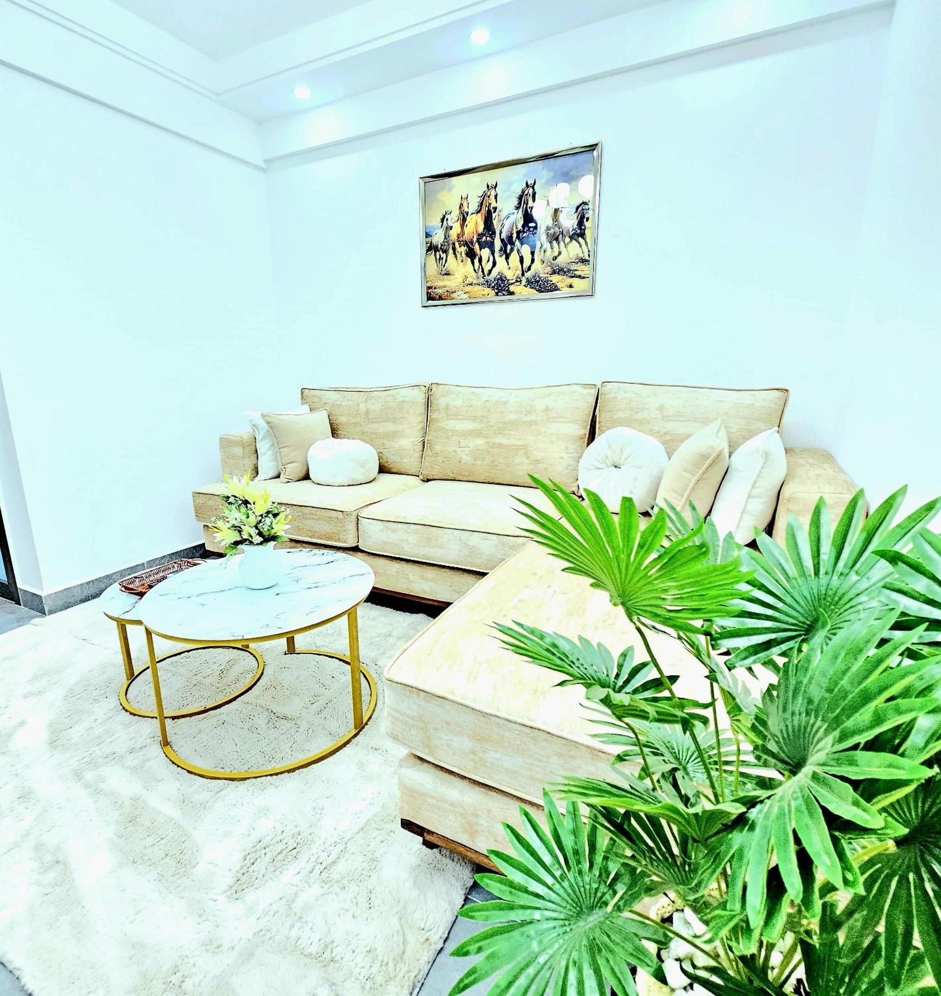 Chic 1-bedroom At Riverside Drive! B's Modern Comforts Apartment
