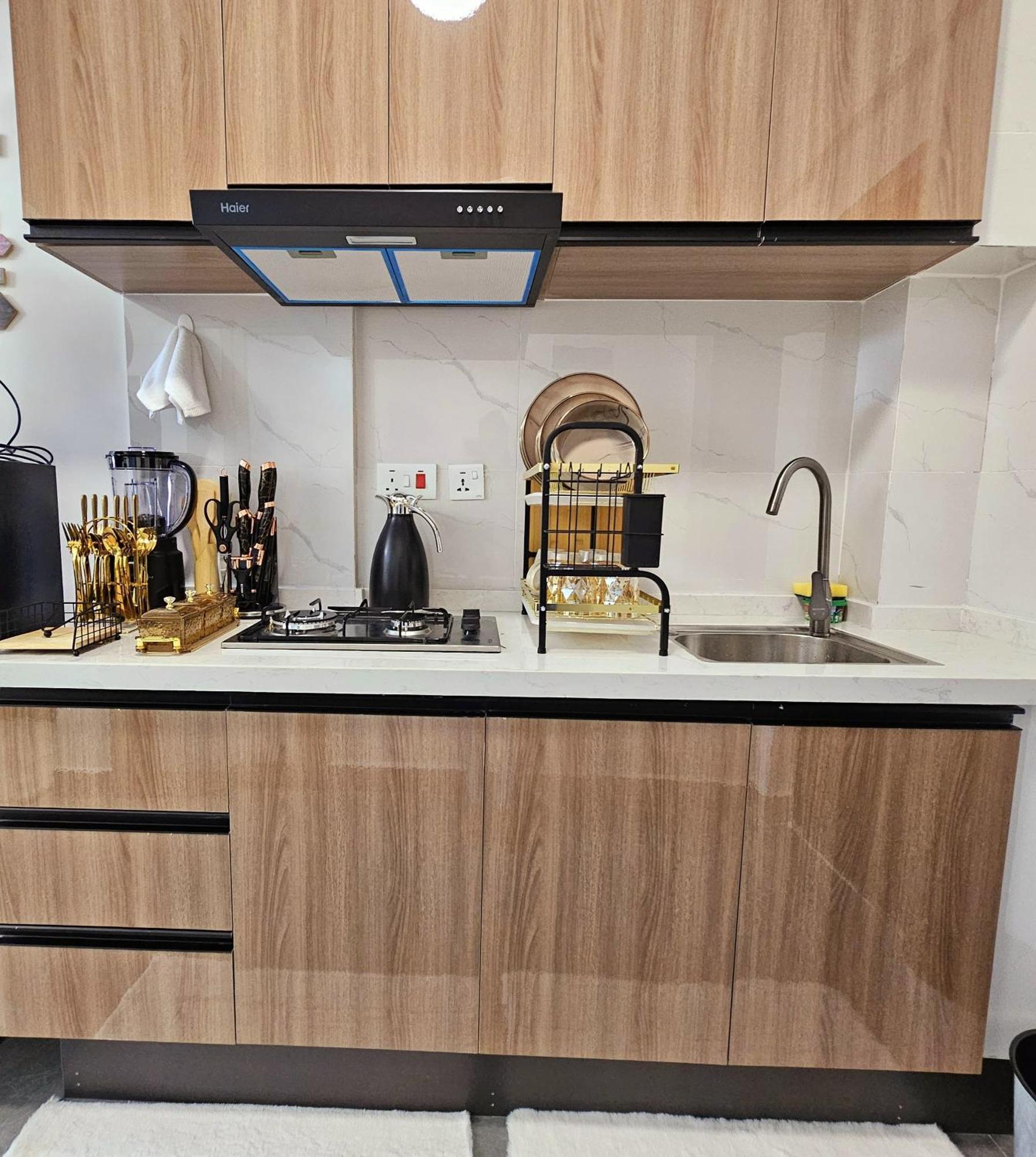 Chic 1-bedroom At Riverside Drive! B's Modern Comforts Apartment
