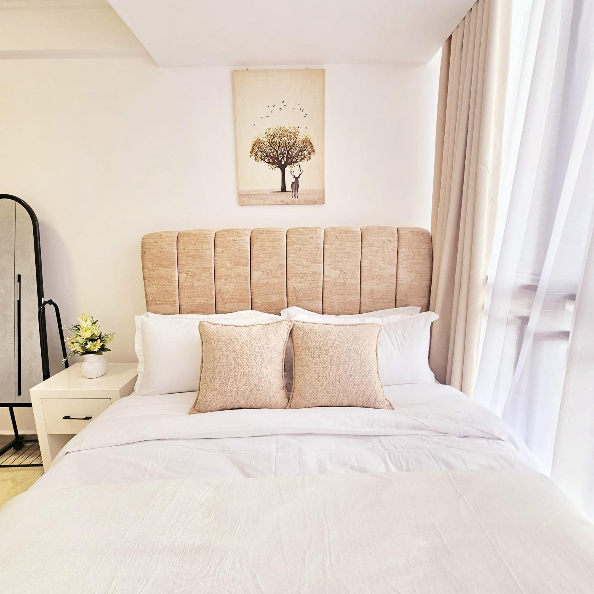 Apartment Chic 1-bedroom At Riverside Drive! B's Modern Comforts Nairobi