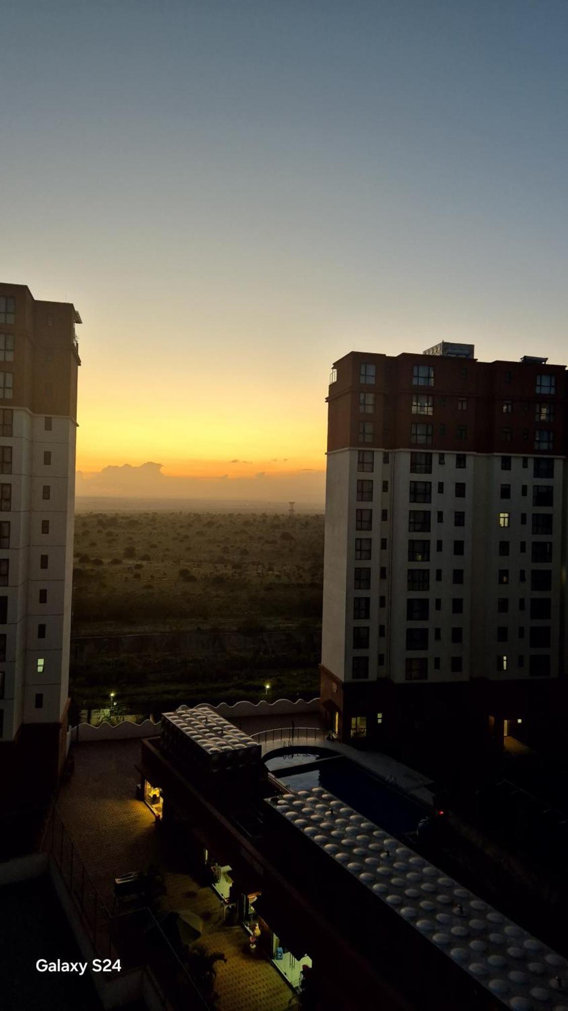 Hans * Nairobi