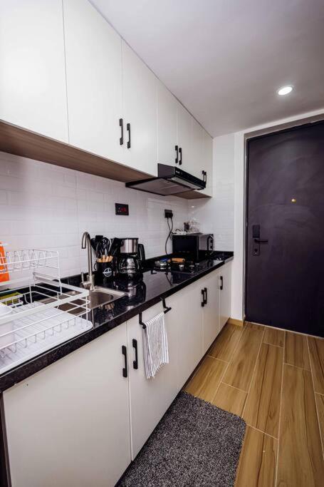 New Luxury In Apartment *