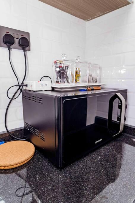 New Luxury In Apartment *