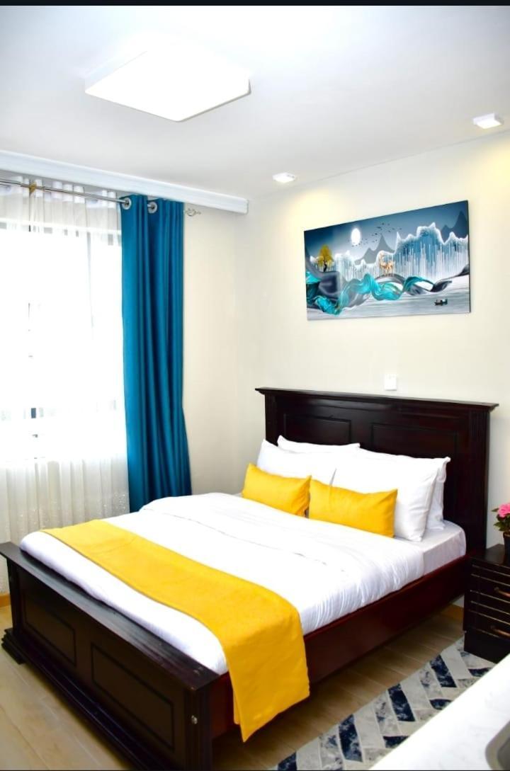 Crystal Roomies Love hotel *