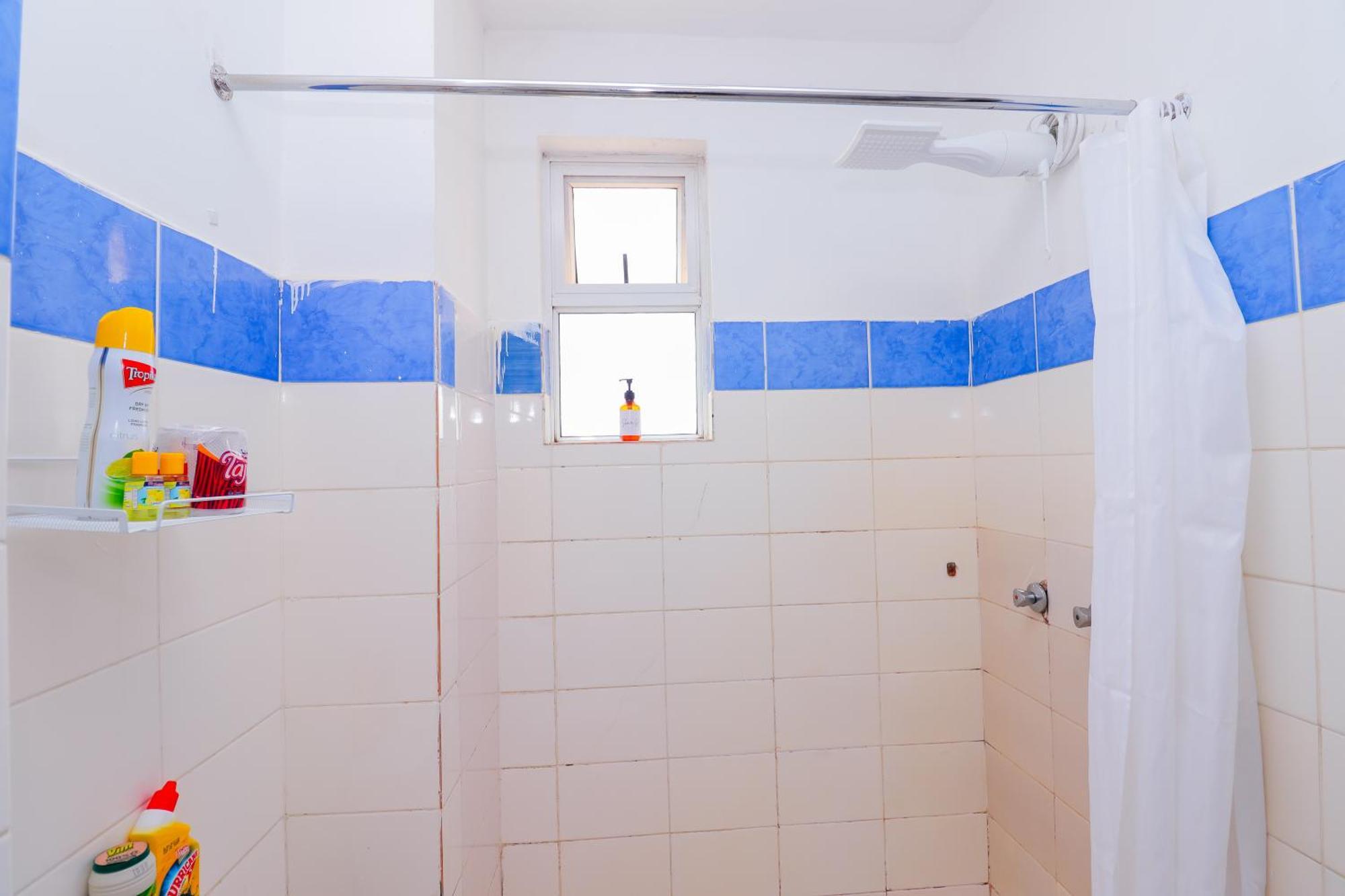Pearl Luxury: With Netflix On Ngong Road Bed & Breakfast