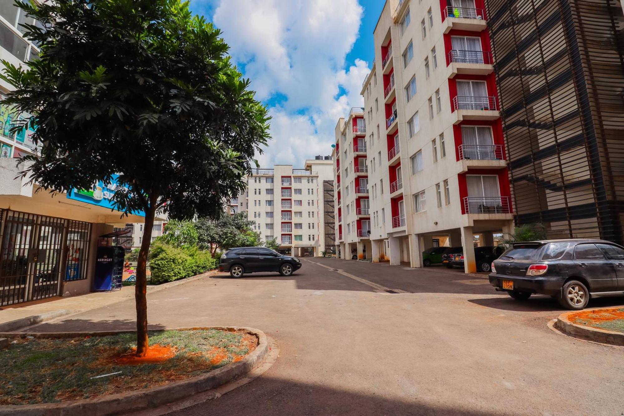 Pearl Luxury: With Netflix On Ngong Road Bed & Breakfast *