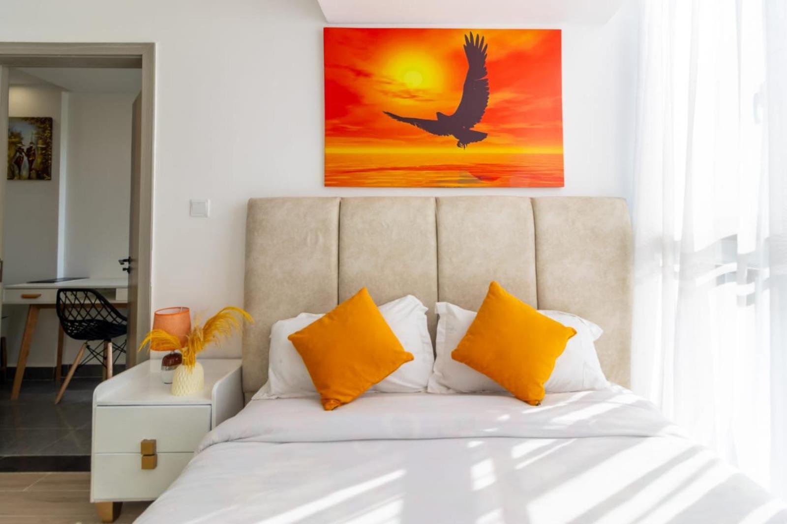 Lush, Views, Serene 1bed Highrise Apartment