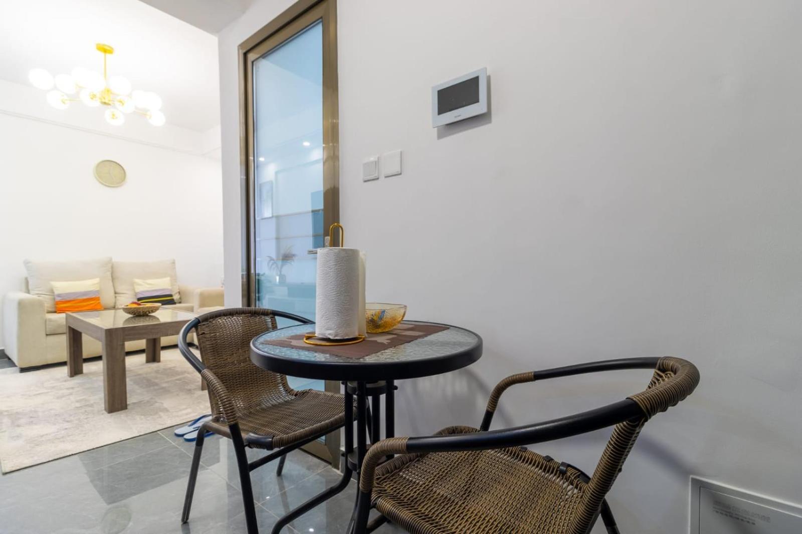 Apartment Lush, Views, Serene 1bed Highrise