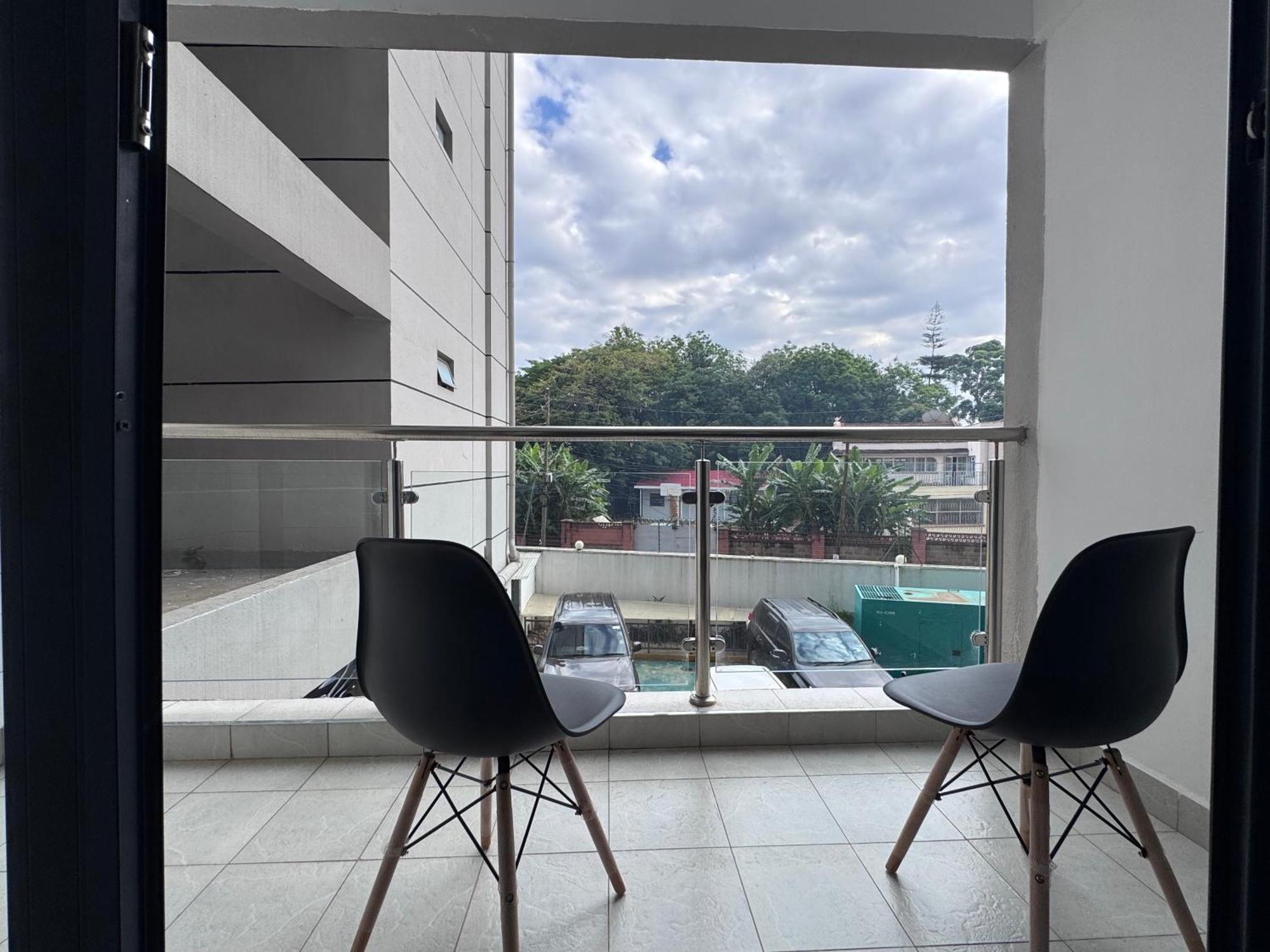 Fully Furnished Spacious One Bedroom