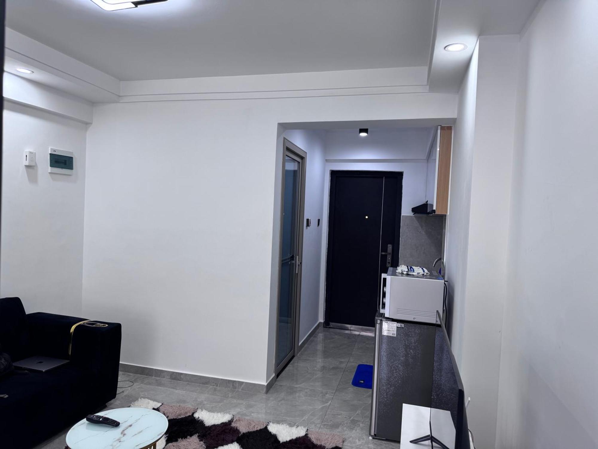 Apartment Fully Furnished Spacious One Bedroom *
