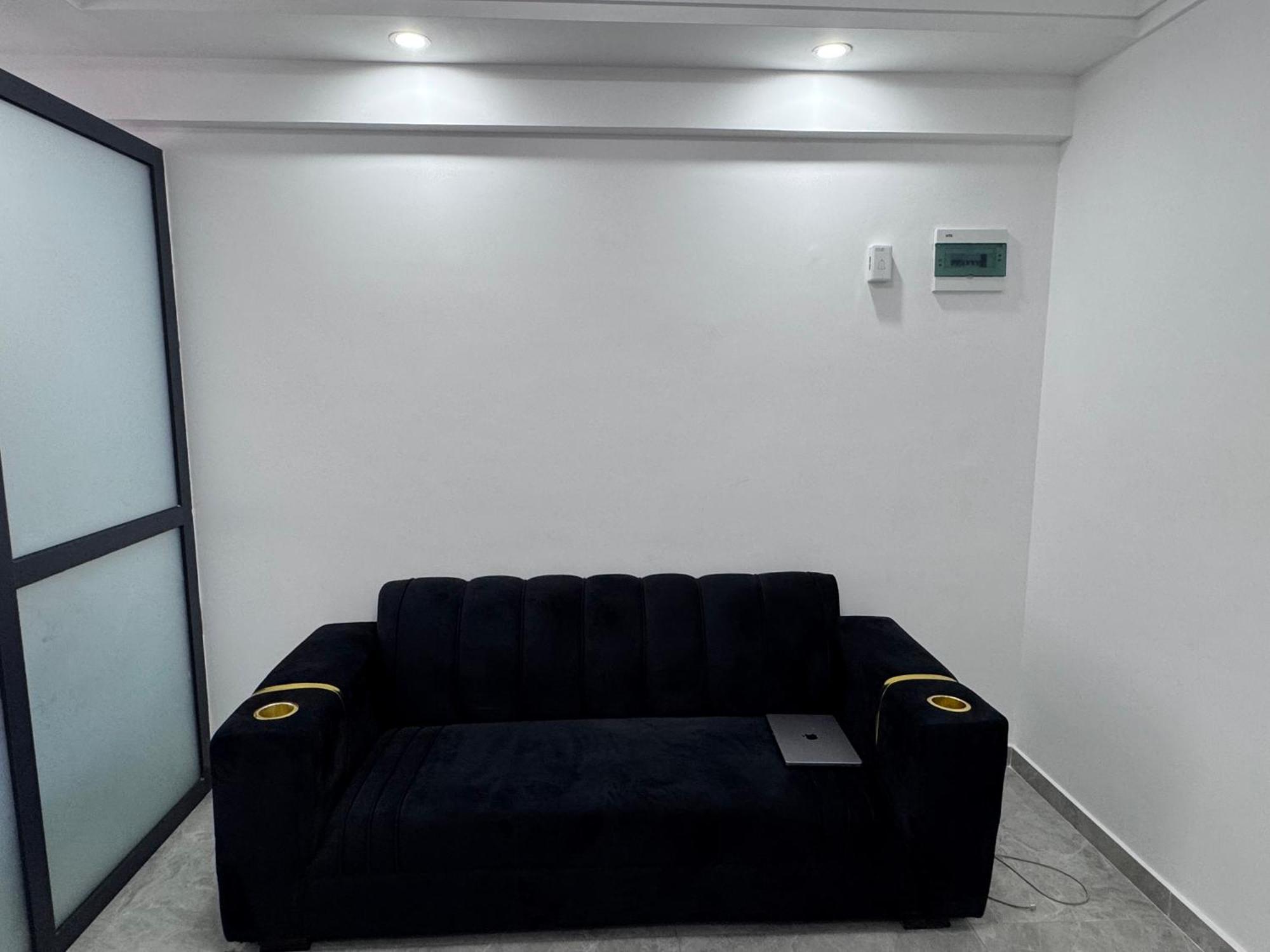 Fully Furnished Spacious One Bedroom * Nairobi