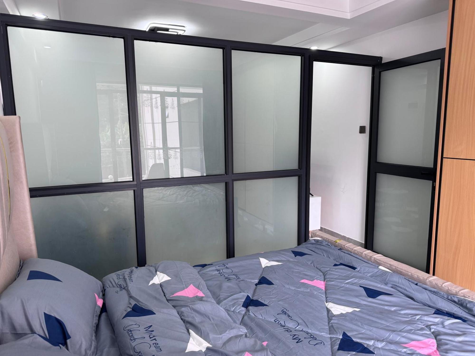 Fully Furnished Spacious One Bedroom