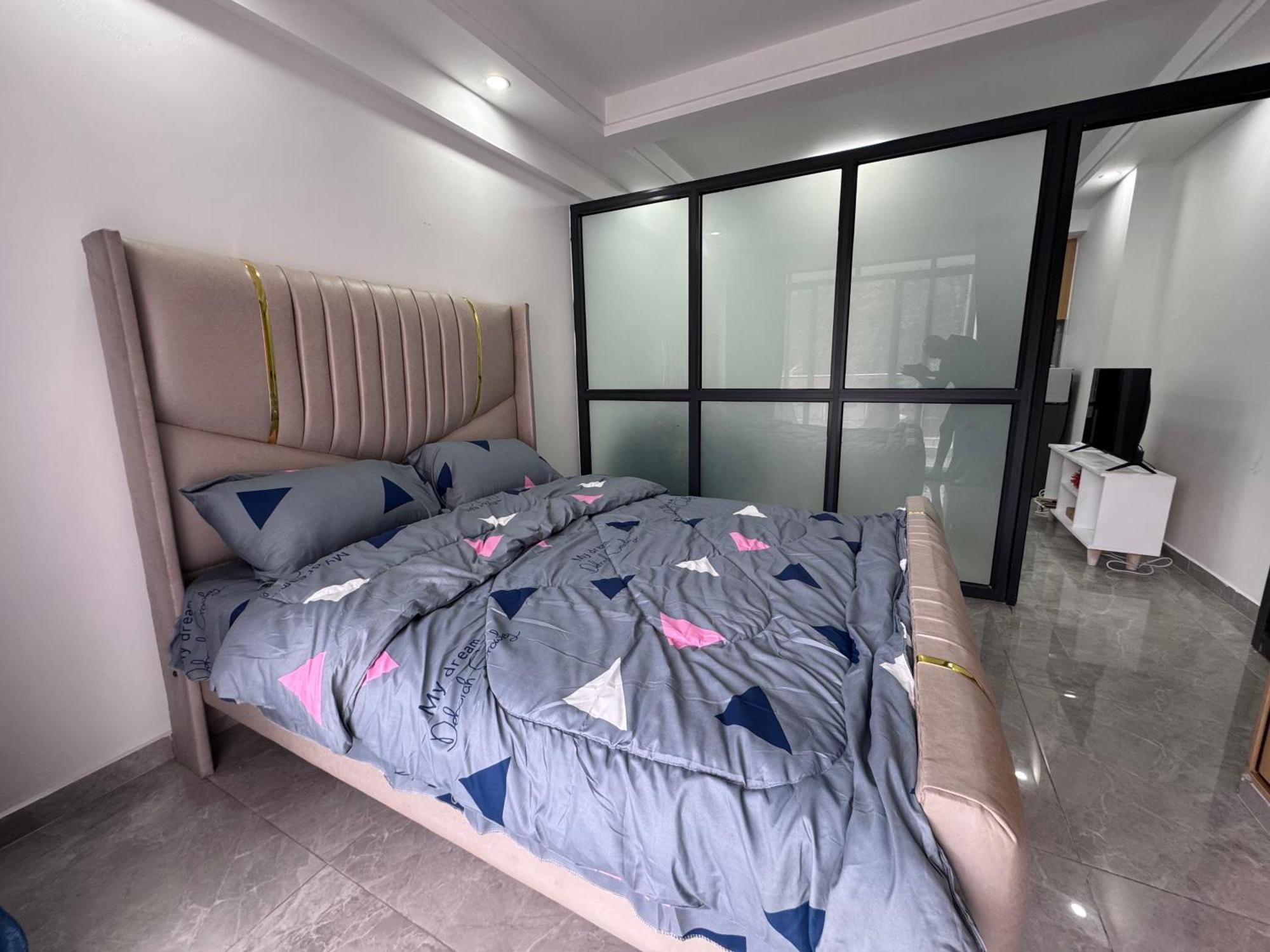 Fully Furnished Spacious One Bedroom * Nairobi