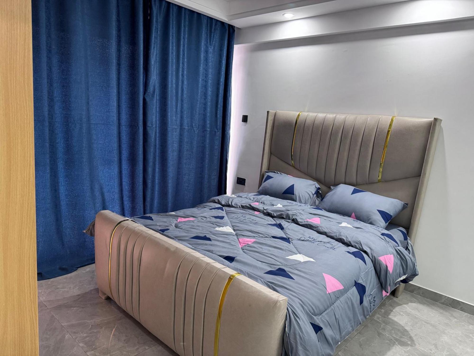 Fully Furnished Spacious One Bedroom Apartment