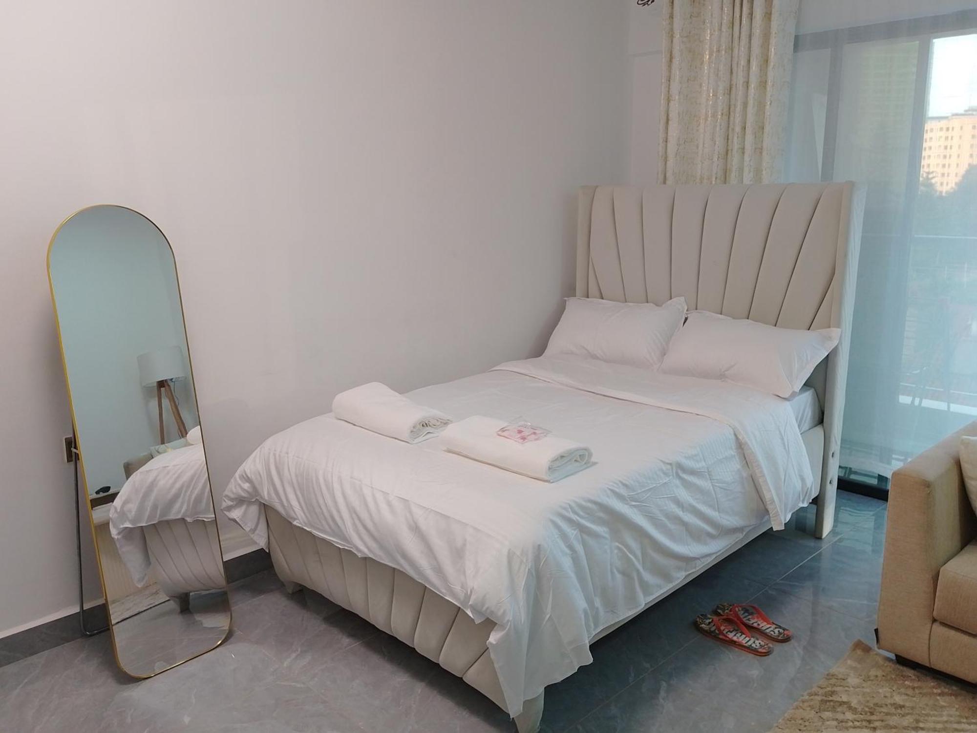 In Kileleshwa With Gym, Pool, Netflix, Washer Apartment