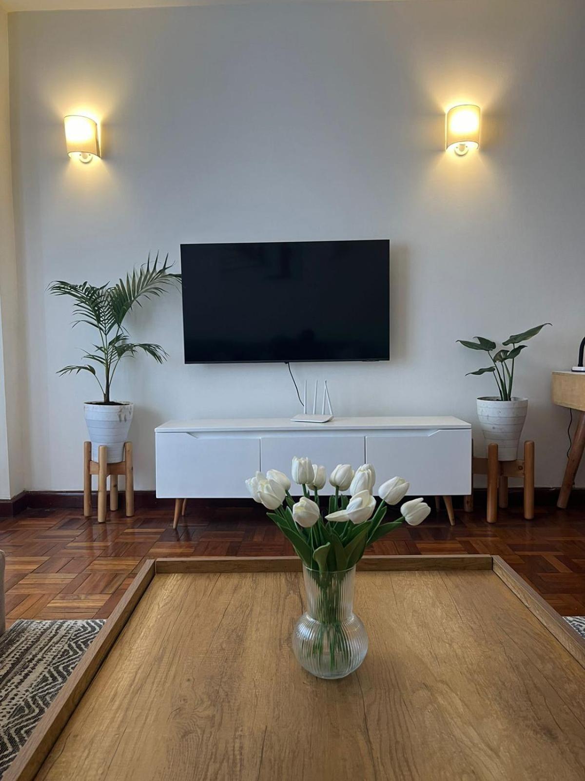 The Magenta * Nairobi
