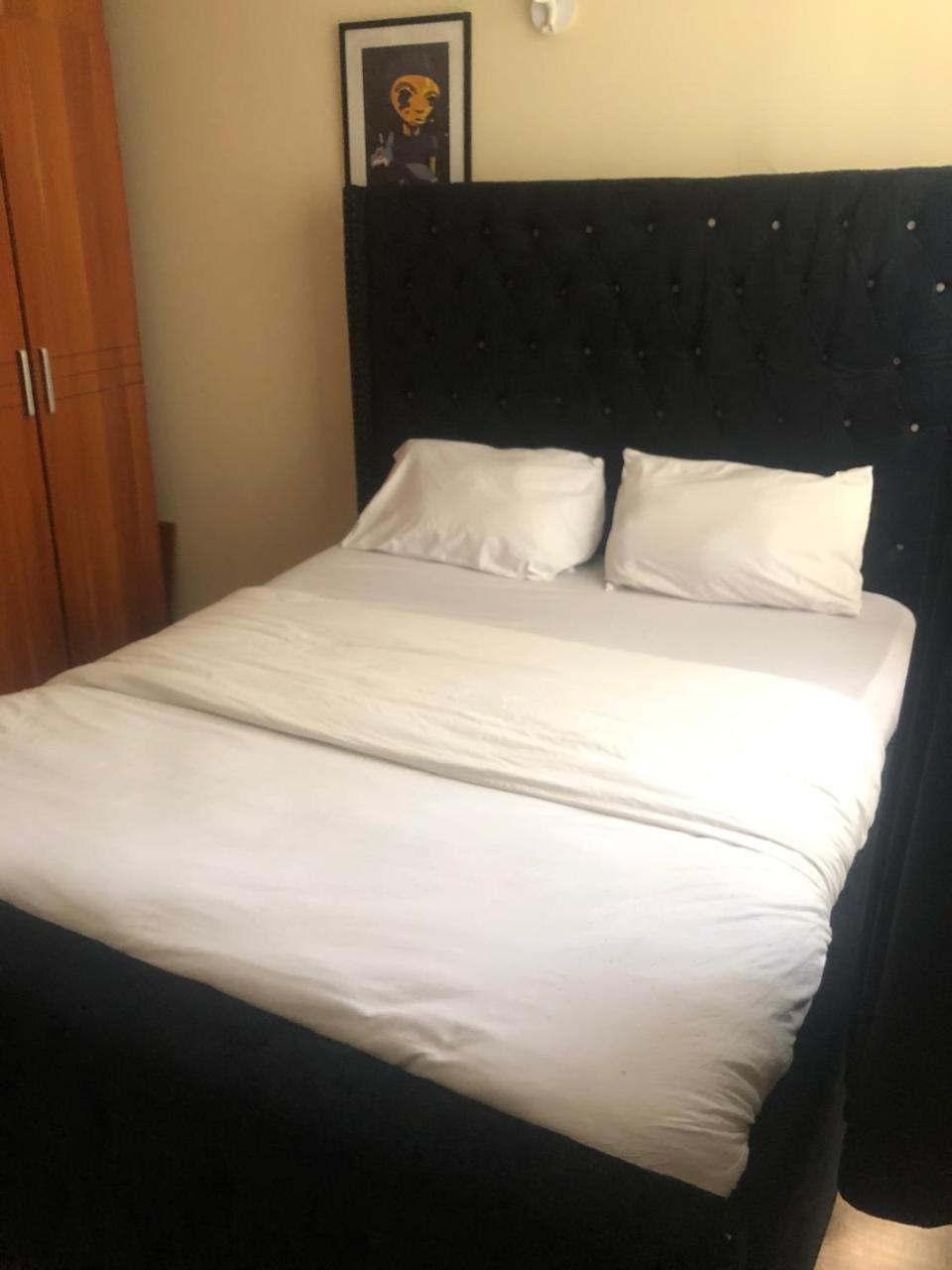 Charming 3b At Skyhorse Apartment *