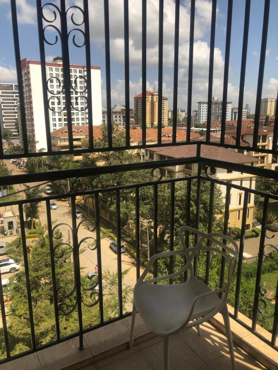 Charming 3b At Skyhorse Apartment