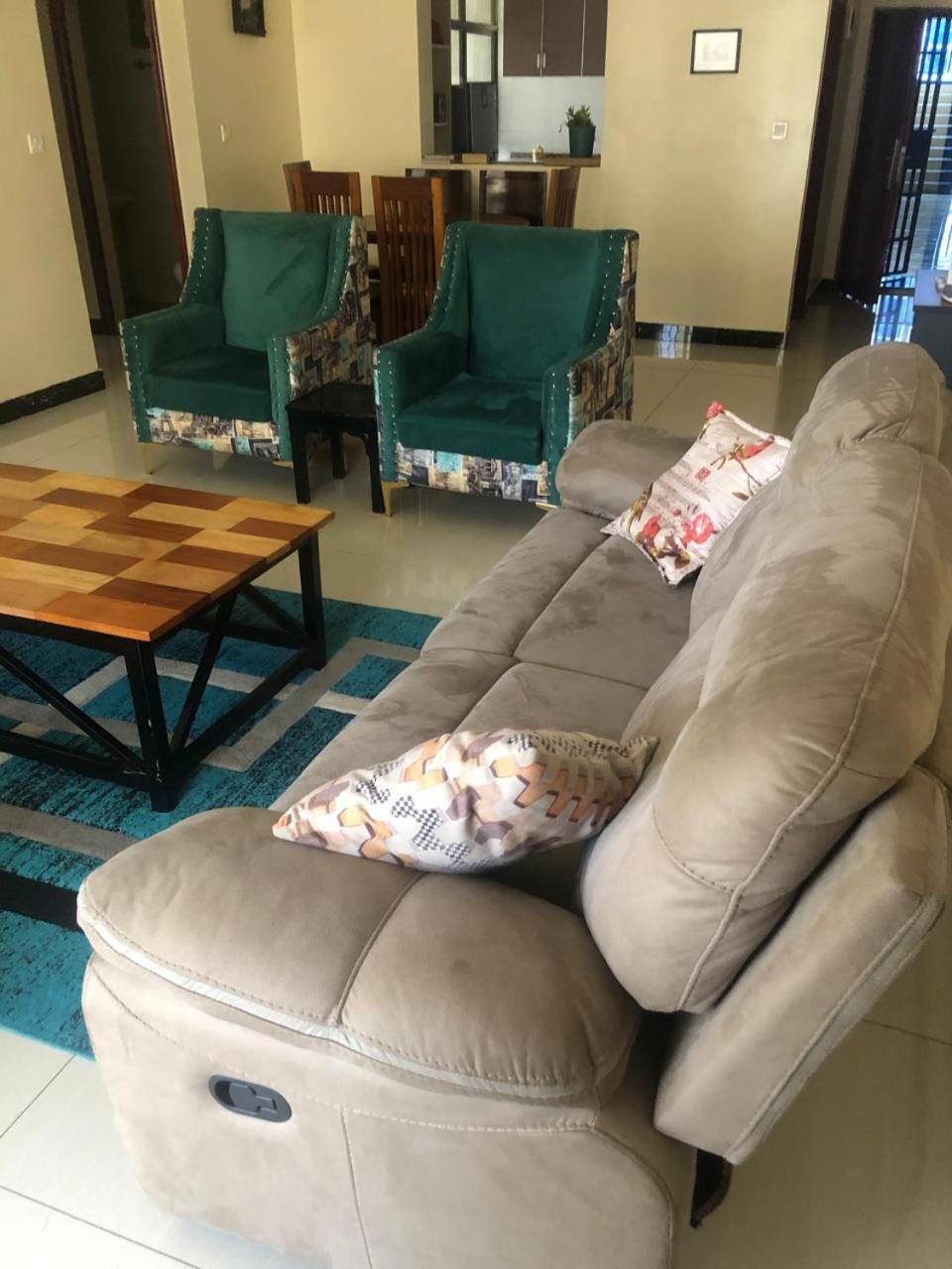 Charming 3b At Skyhorse Apartment *