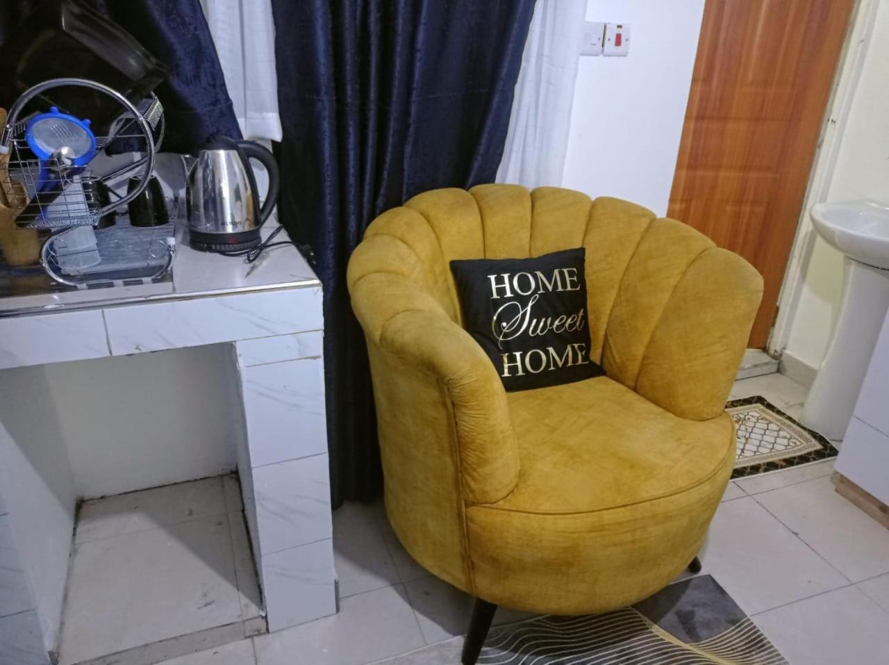 Fully Furnished Trm *
