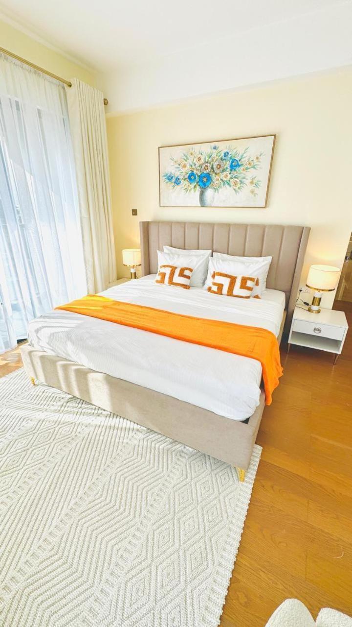 Luxury Fully Furnished Two Bedroom With Fully Equipped Gym Heated Swimming Pool Children Playing Ground And A Relaxing Rooftop With Breathtaking Scenic Views Apartamento
