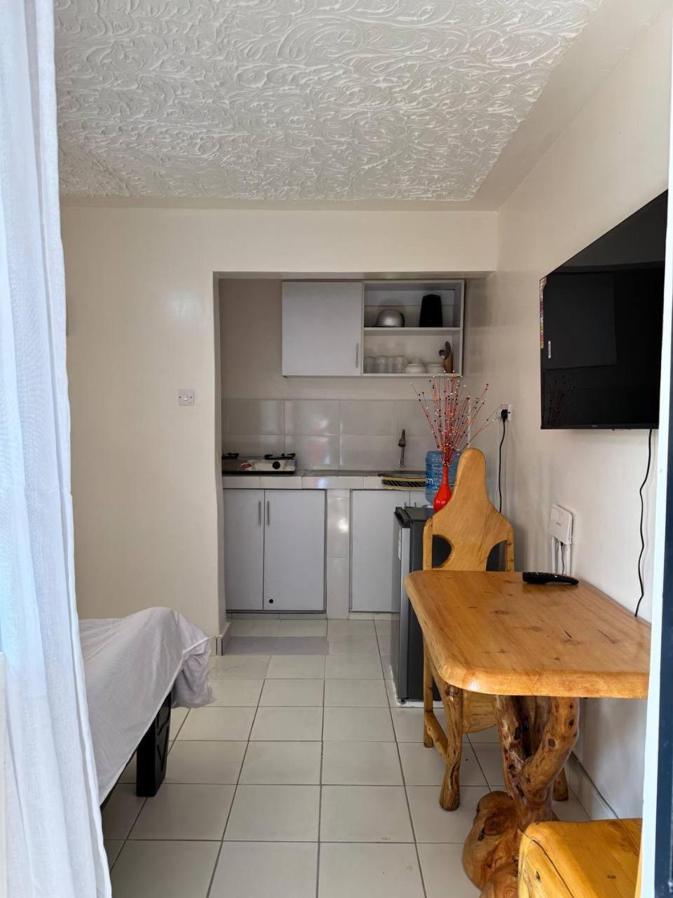 Apartment Khweza Heights- Studio *