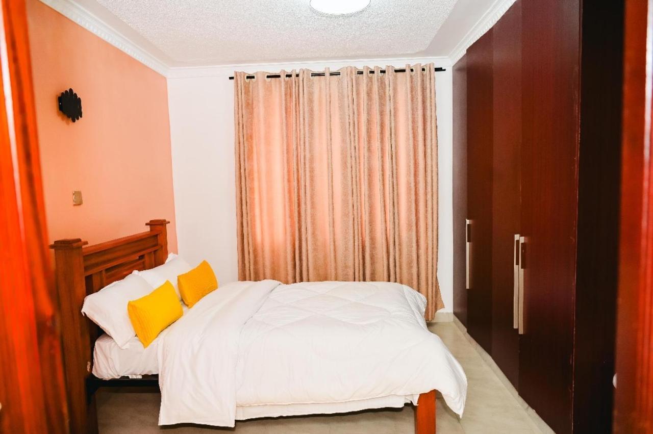 Sunninghills Apartment