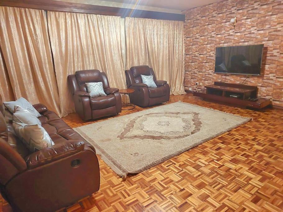 Uptown Haven Apartment *