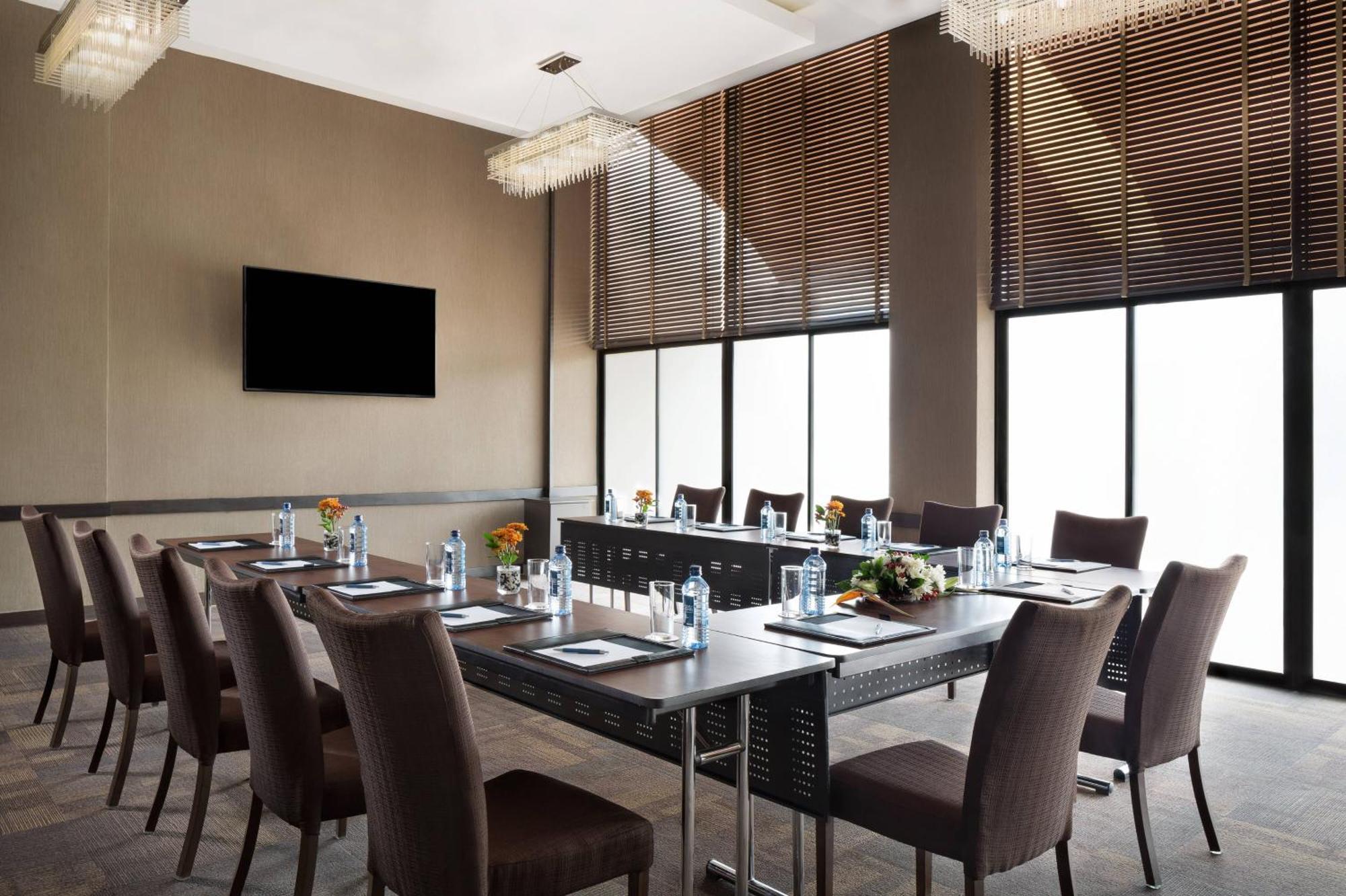Four Points By Sheraton Hurlingham 4*