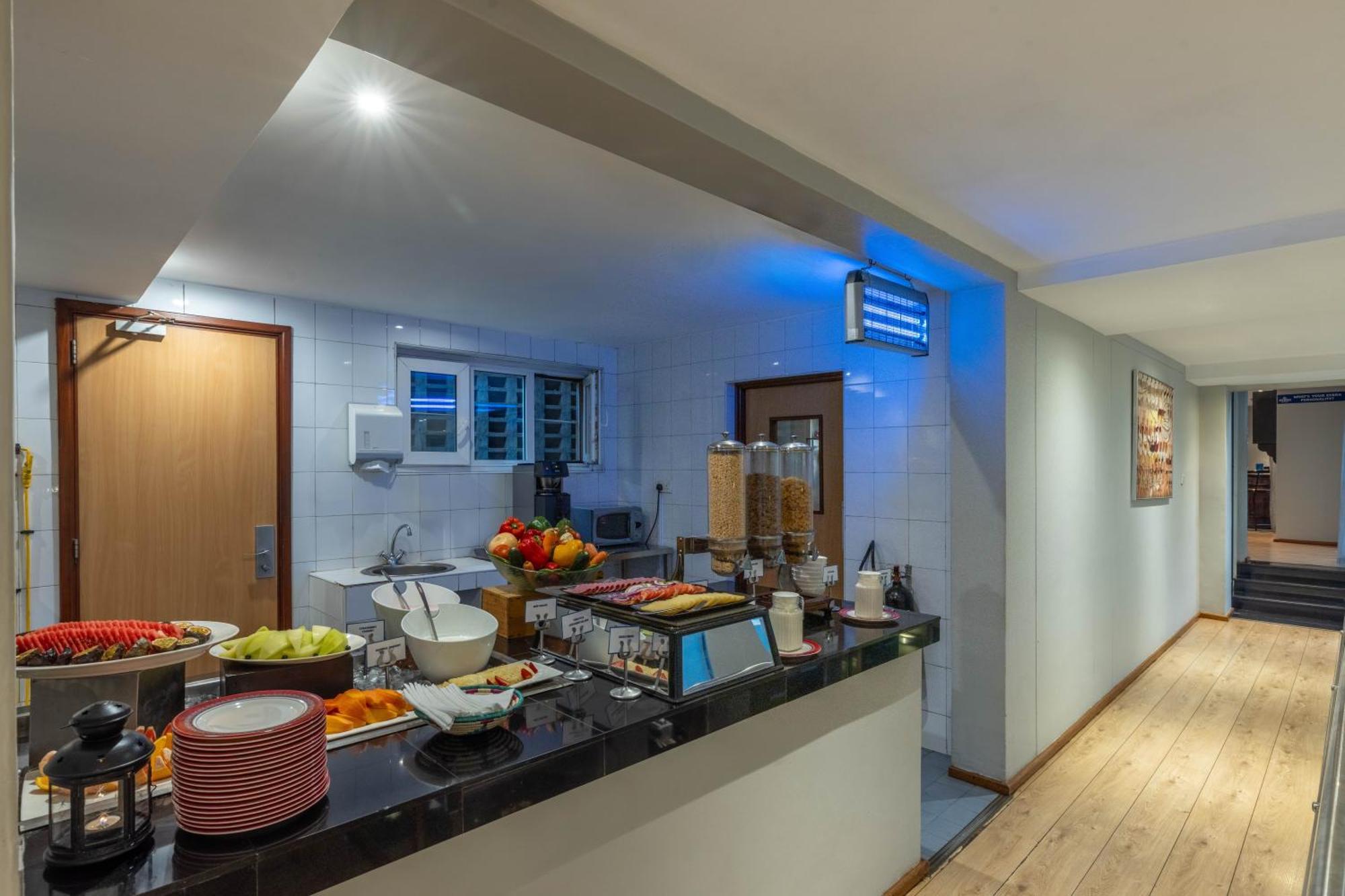 Western Upper Hill Hotel 3*