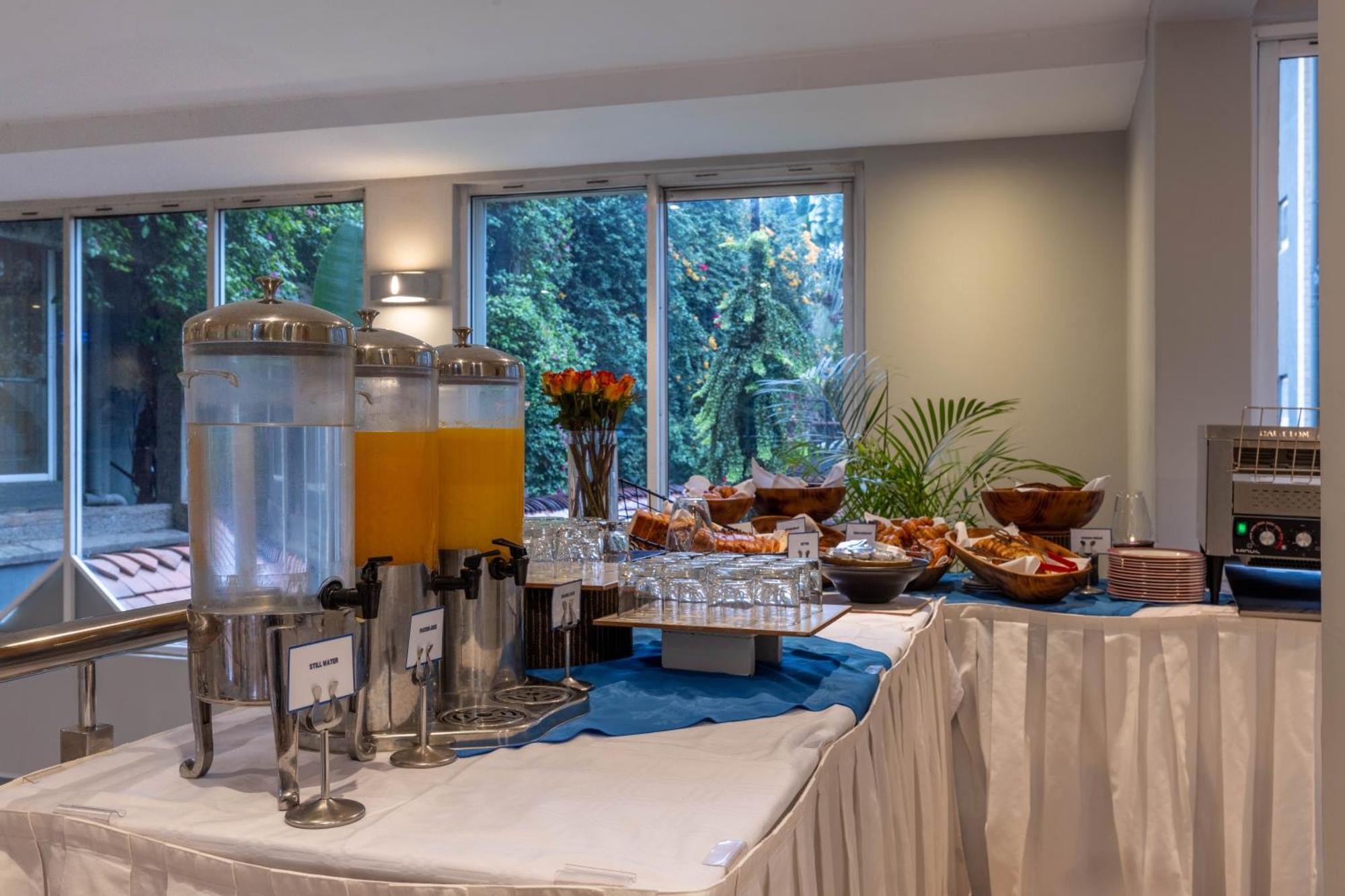 Hotel Western Upper Hill 3*