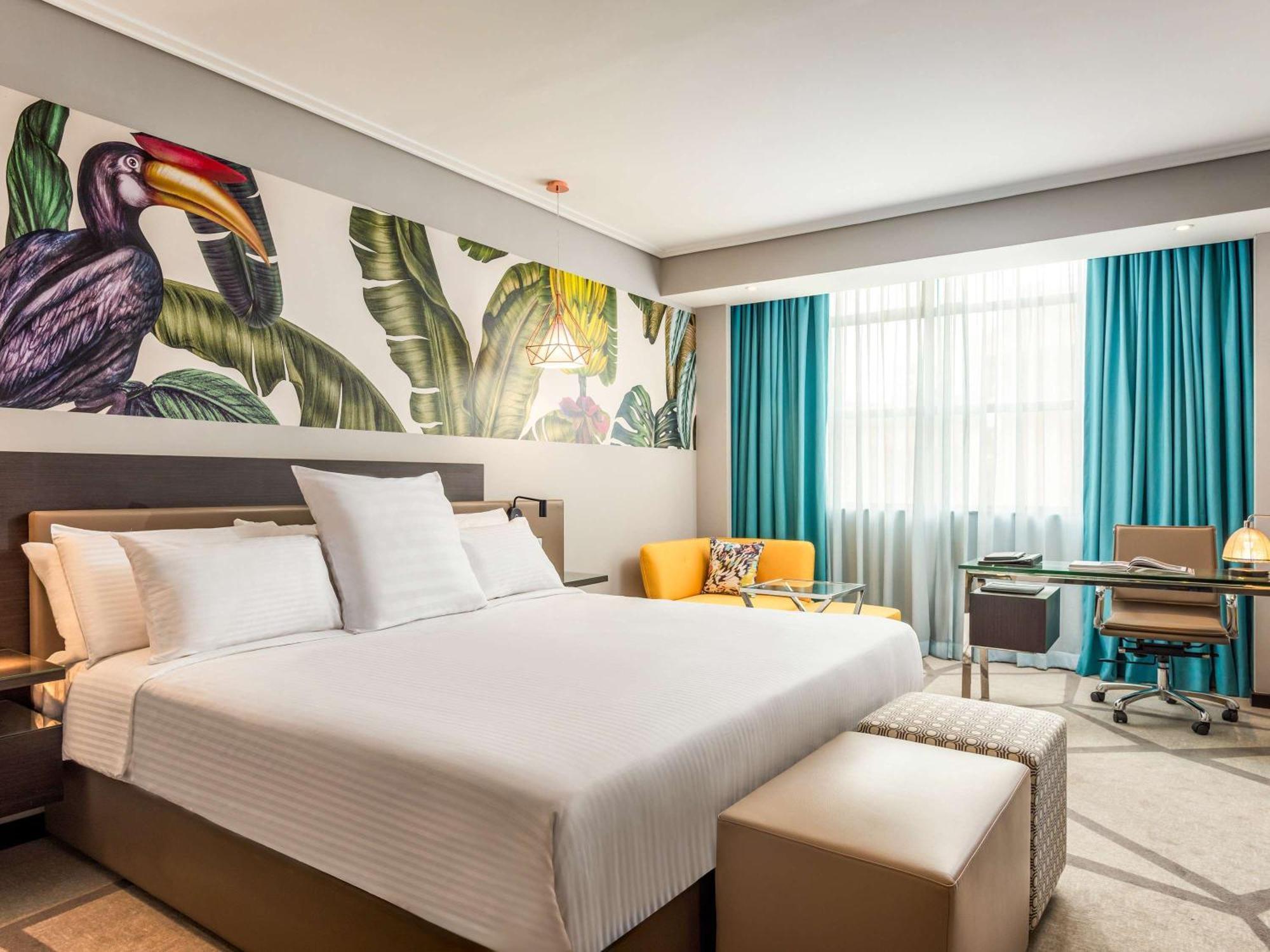 Novotel Westlands Hotel 5*
