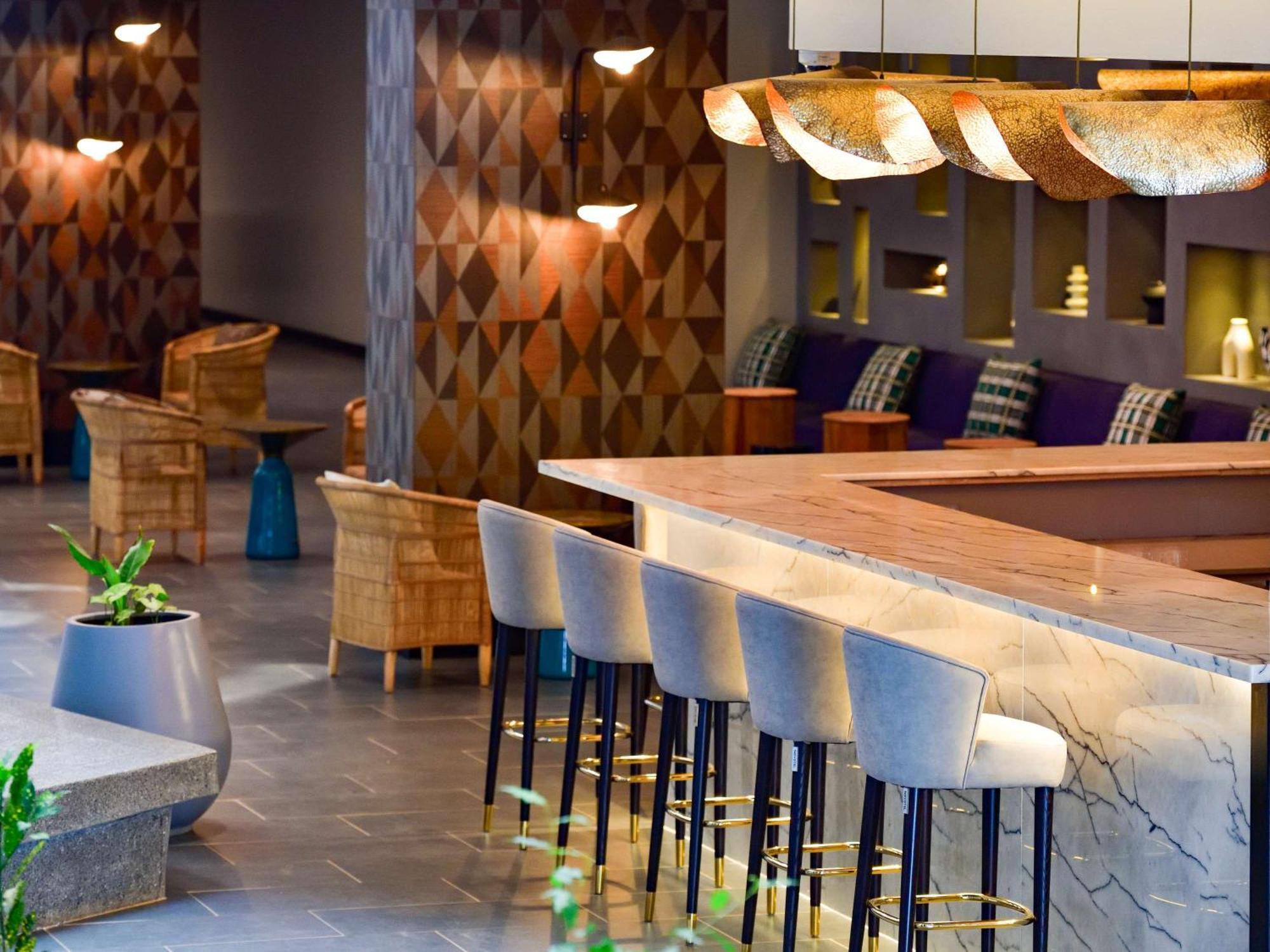 Novotel Westlands Hotel 5*