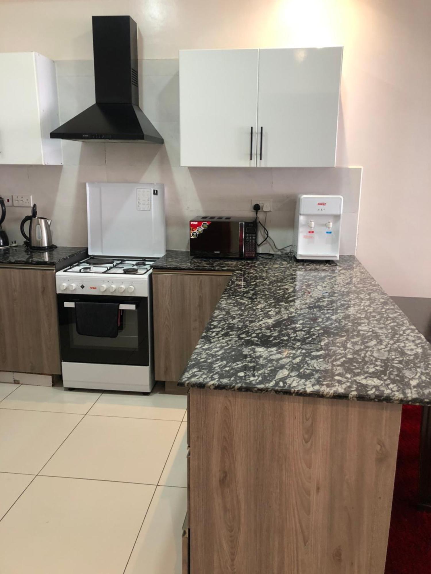 The One Bedroom In Silverstone Apartment *