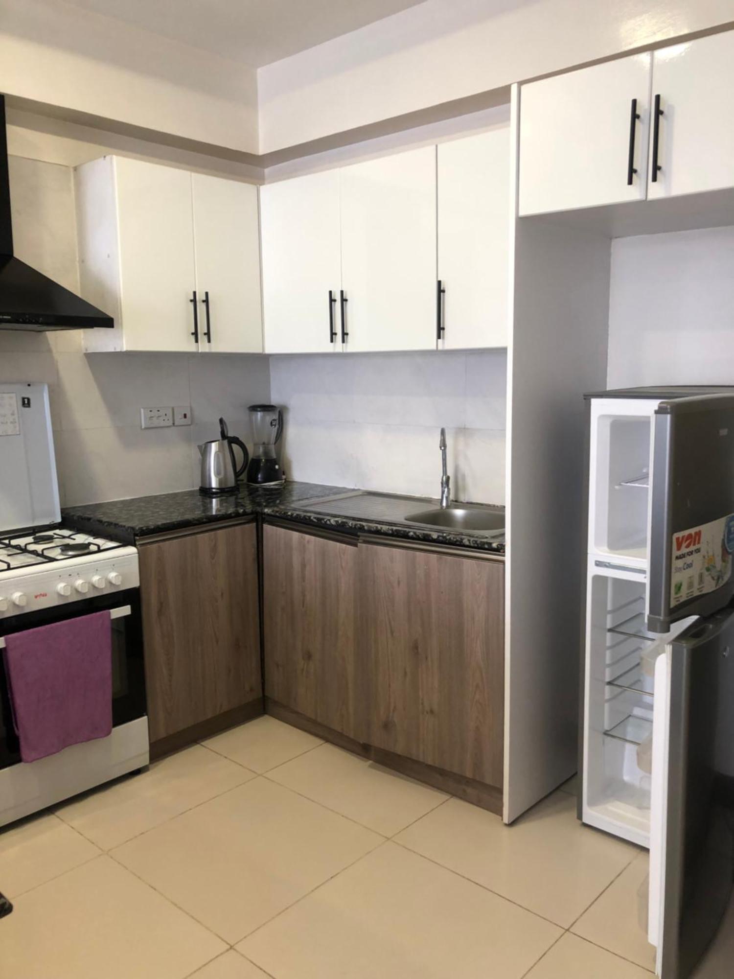 Serene One Bedroom At Silverstone Apartment