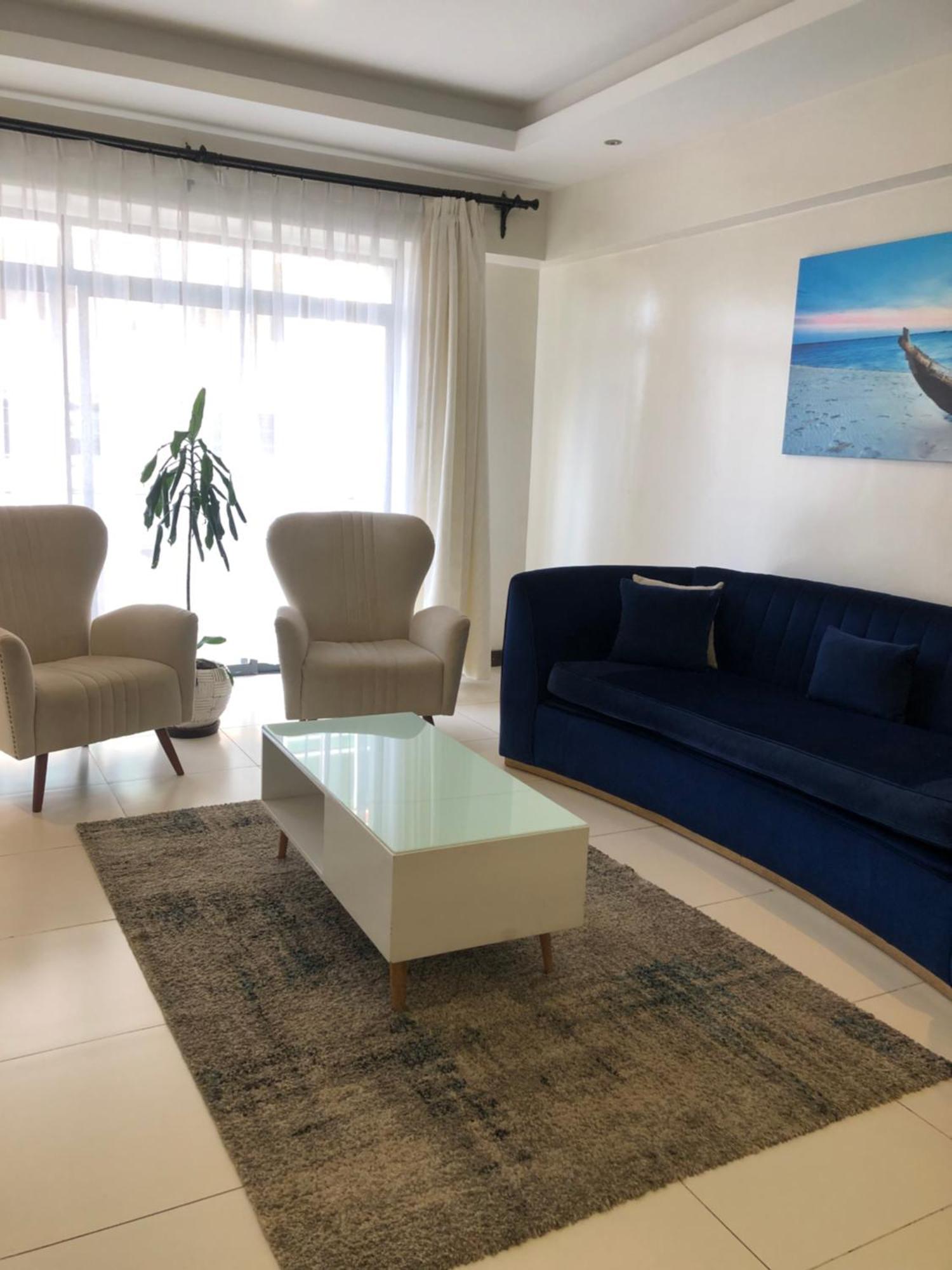 Serene One Bedroom At Silverstone Apartment *