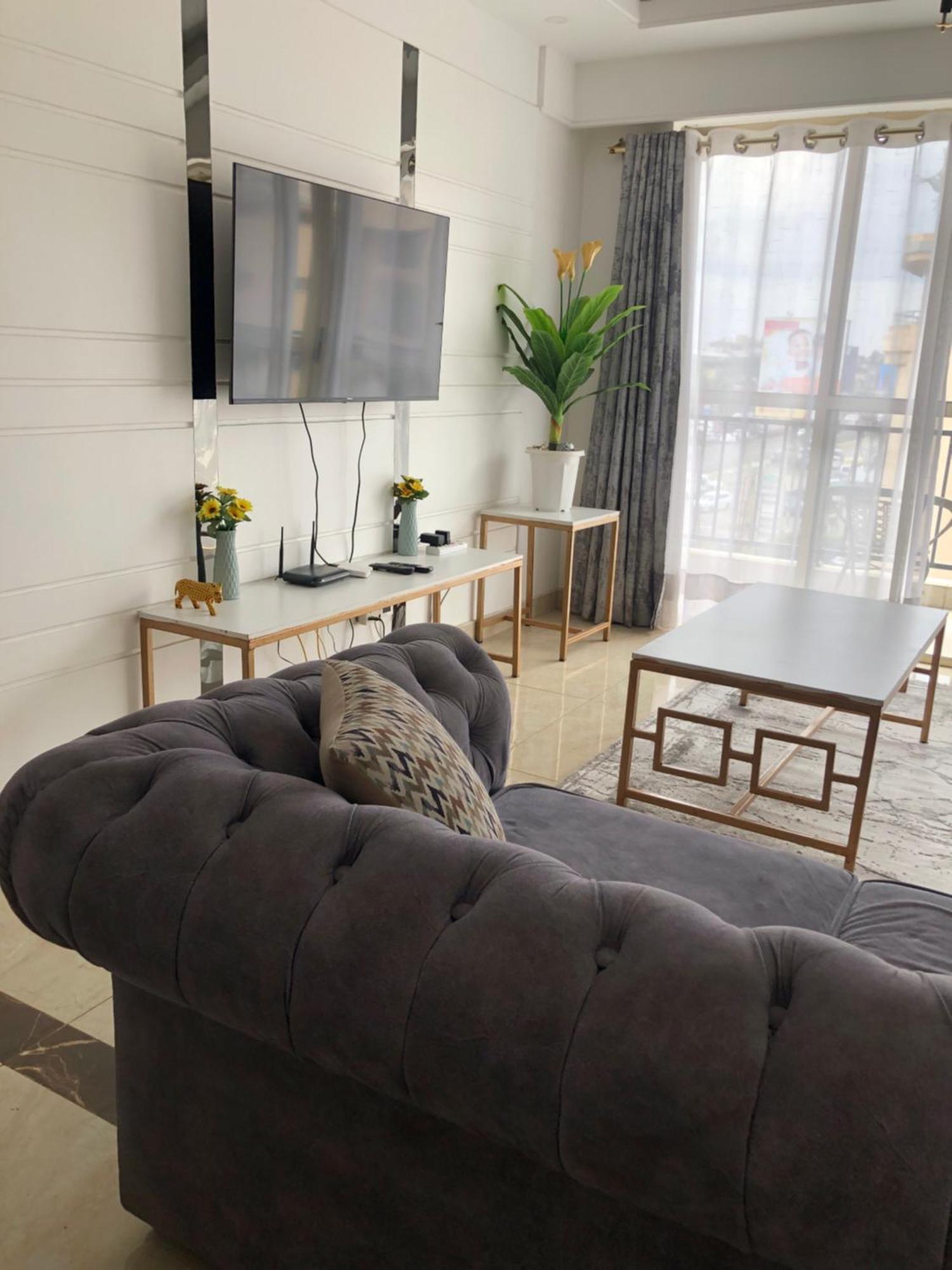 Serene Two Bedroom At Vesta Garden *