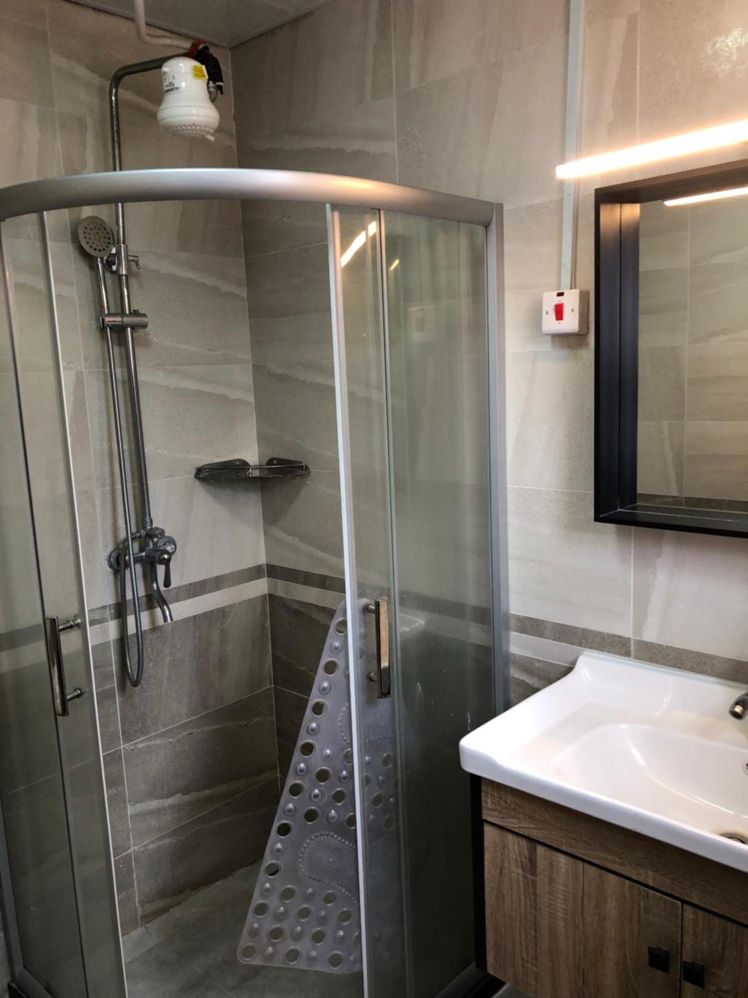 Serene Two Bedroom At Vesta Garden Apartment *