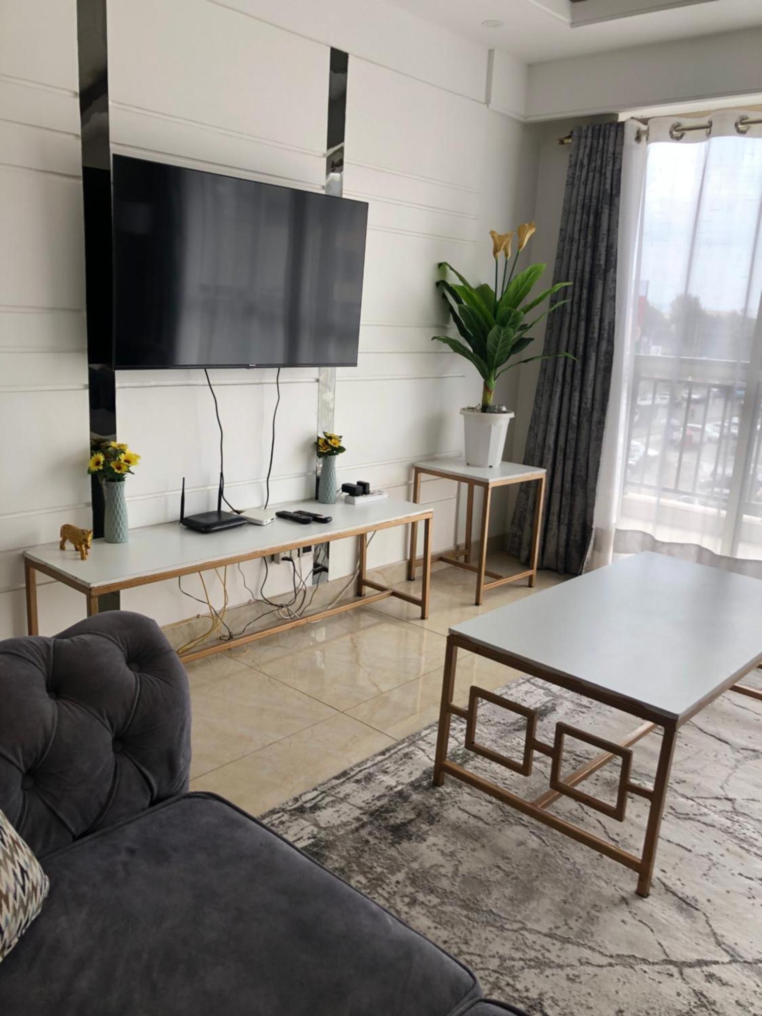 Serene Two Bedroom At Vesta Garden