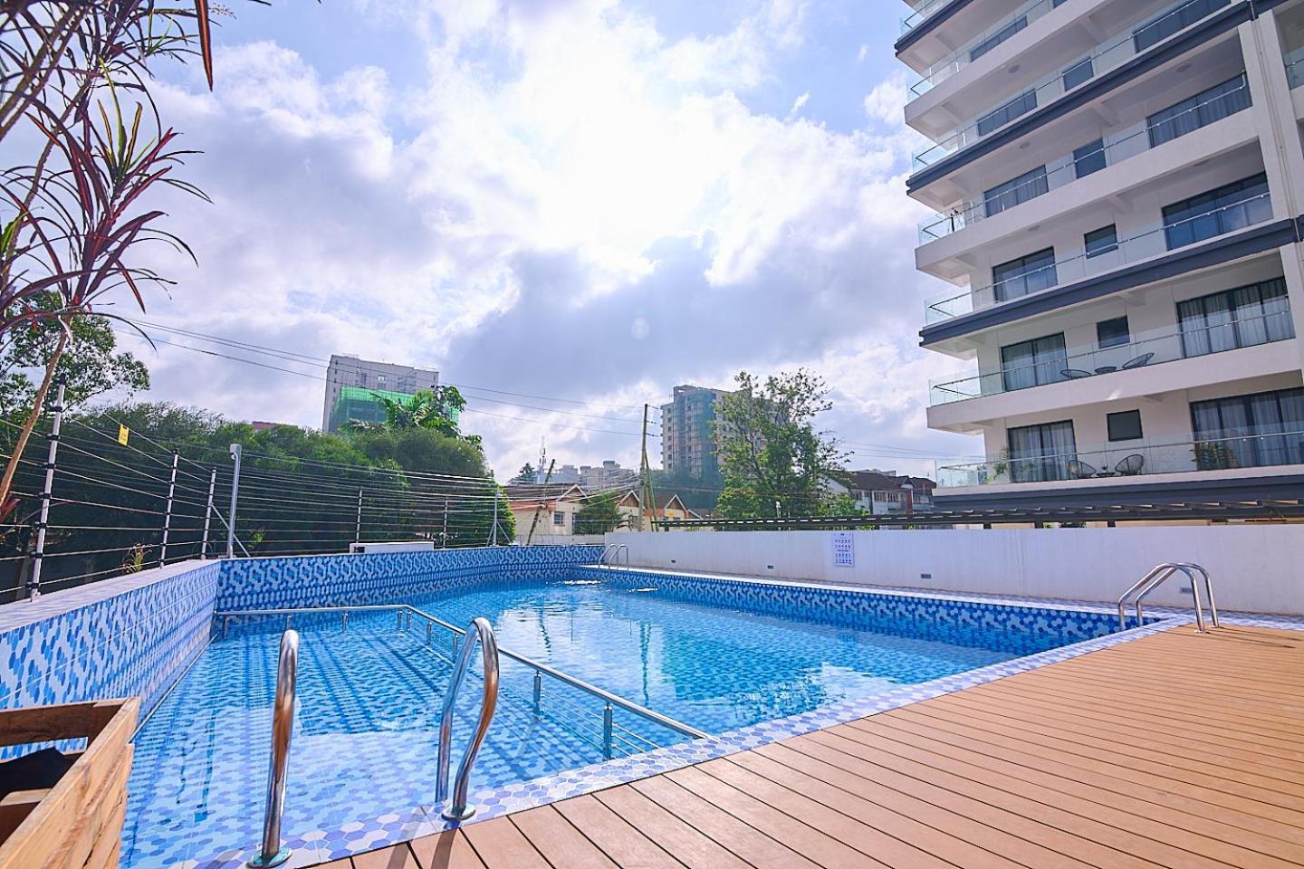 Luxury Modern With A Pool And Gym In Kilimani * Nairobi