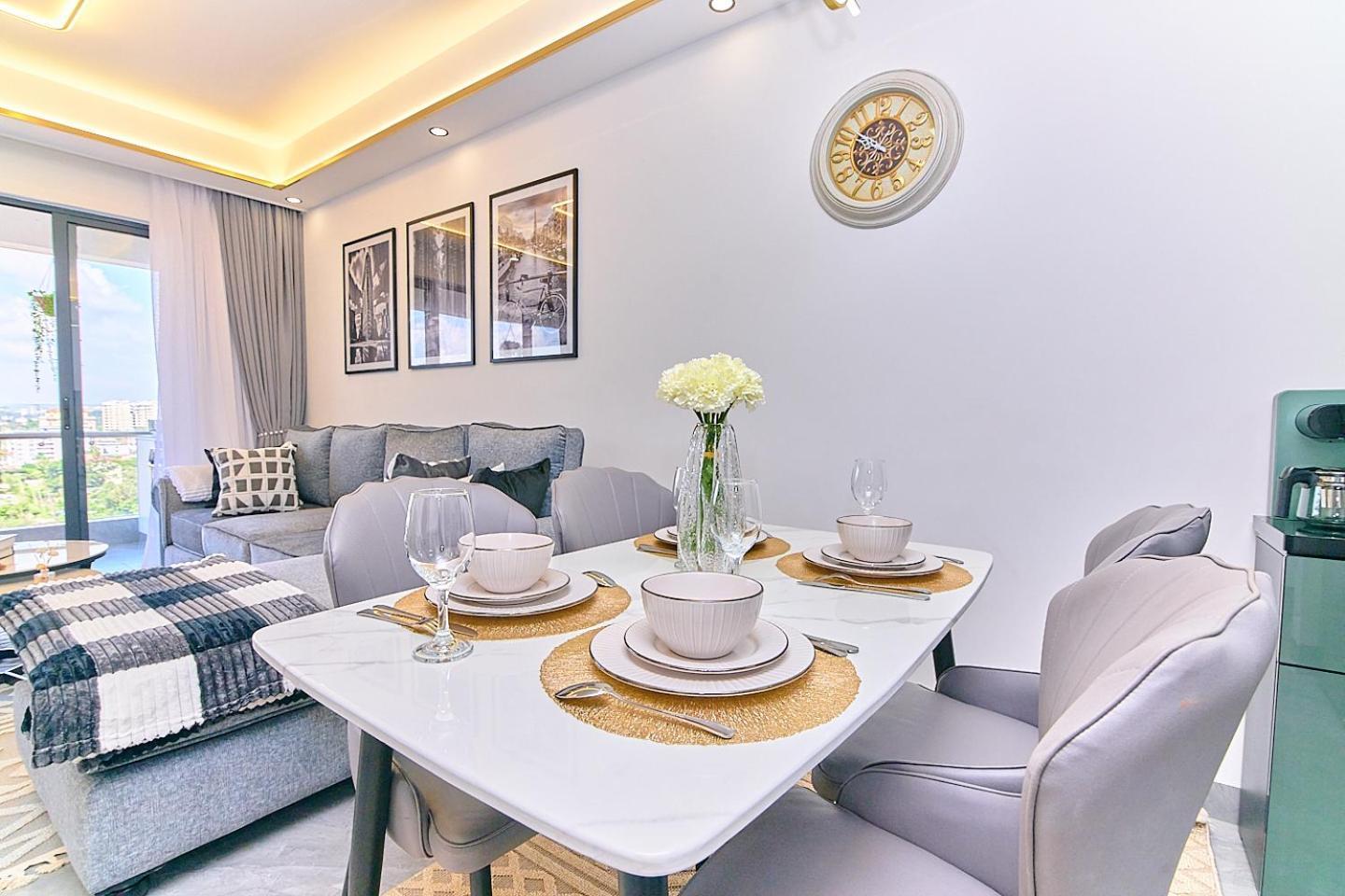 Apartment Luxury Modern With A Pool And Gym In Kilimani Nairobi