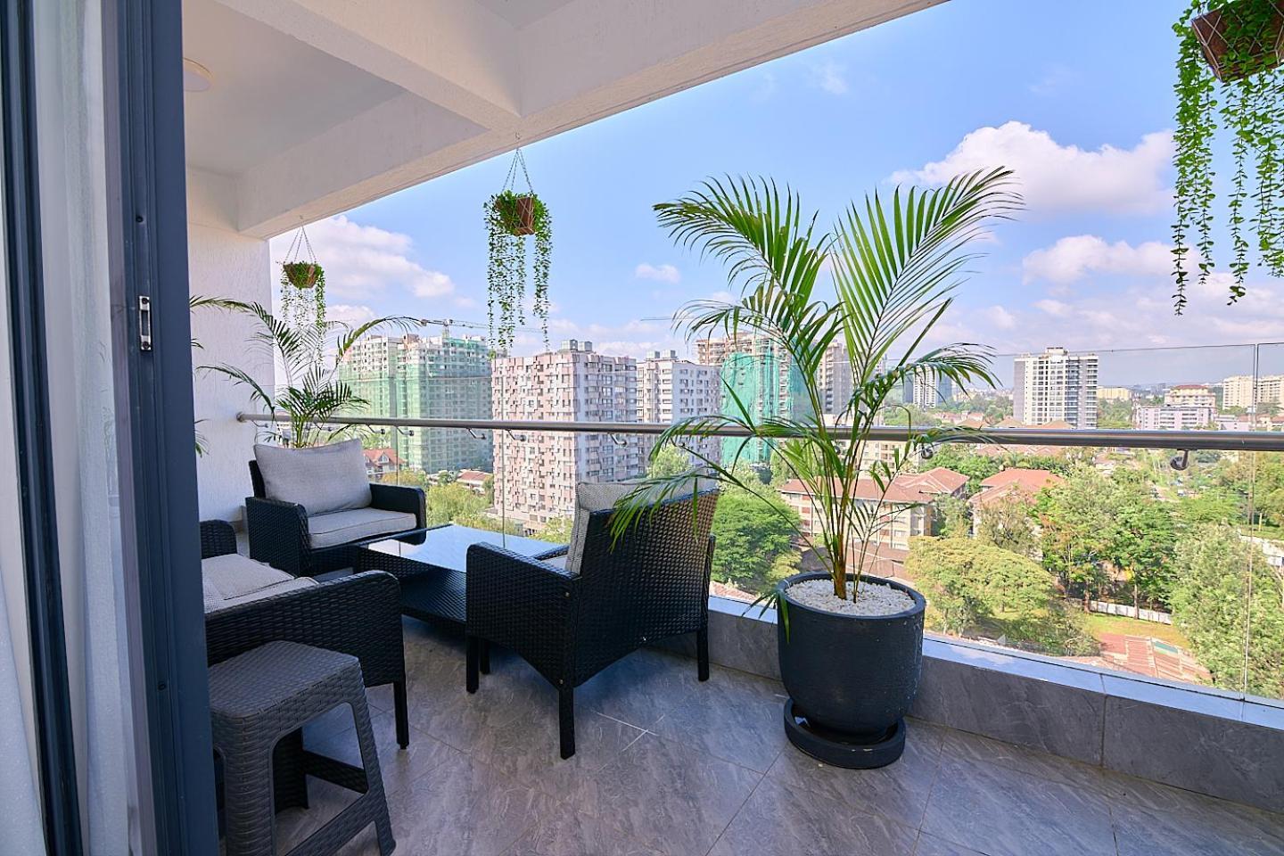Luxury Modern With A Pool And Gym In Kilimani *