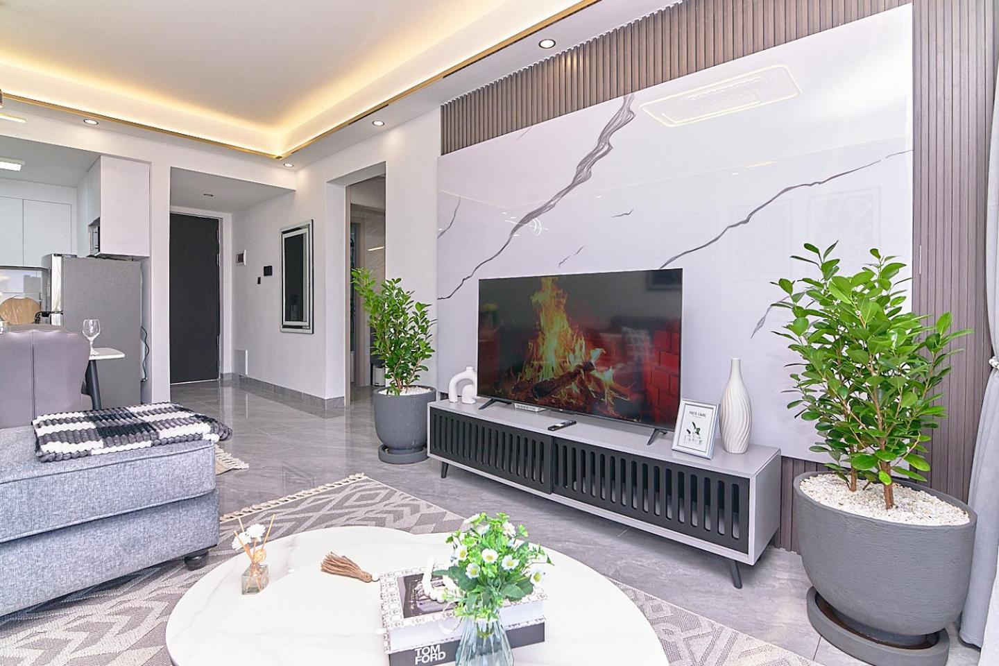 Apartment Luxury Modern With A Pool And Gym In Kilimani Nairobi