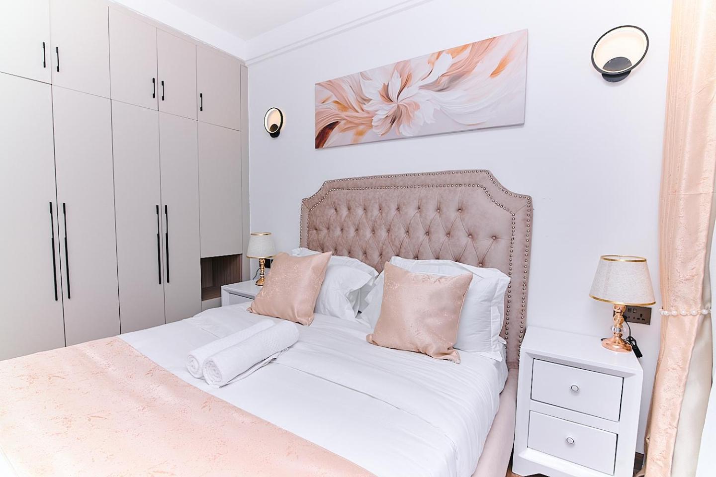 Apartment Luxury Modern With A Pool And Gym In Kilimani