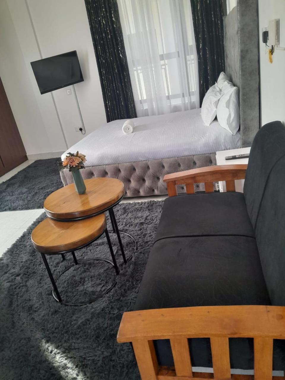 Apartment Favourite Staycation By Janice *