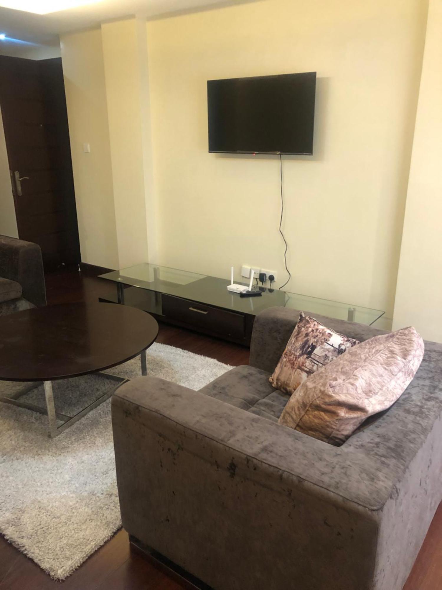 Comfortable Two Bedroom At Manza Apartment *