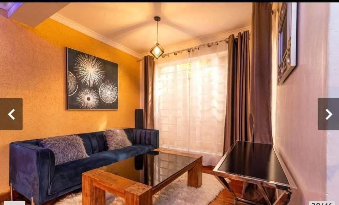 Karlkani House *