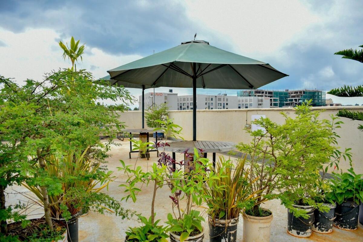 Stylish With Rooftop Pool In Nairobi-jojo Homes Nairobi