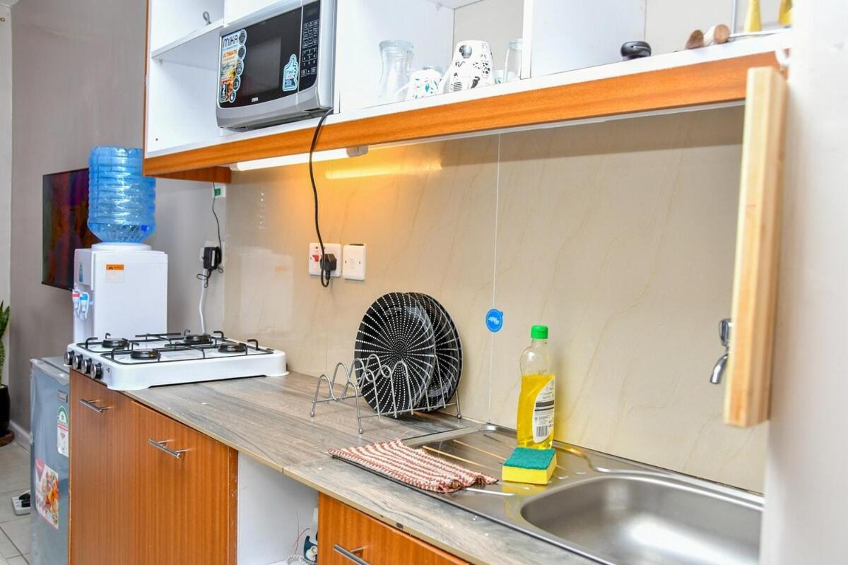 Stylish With Rooftop Pool In Nairobi-jojo Homes Apartment