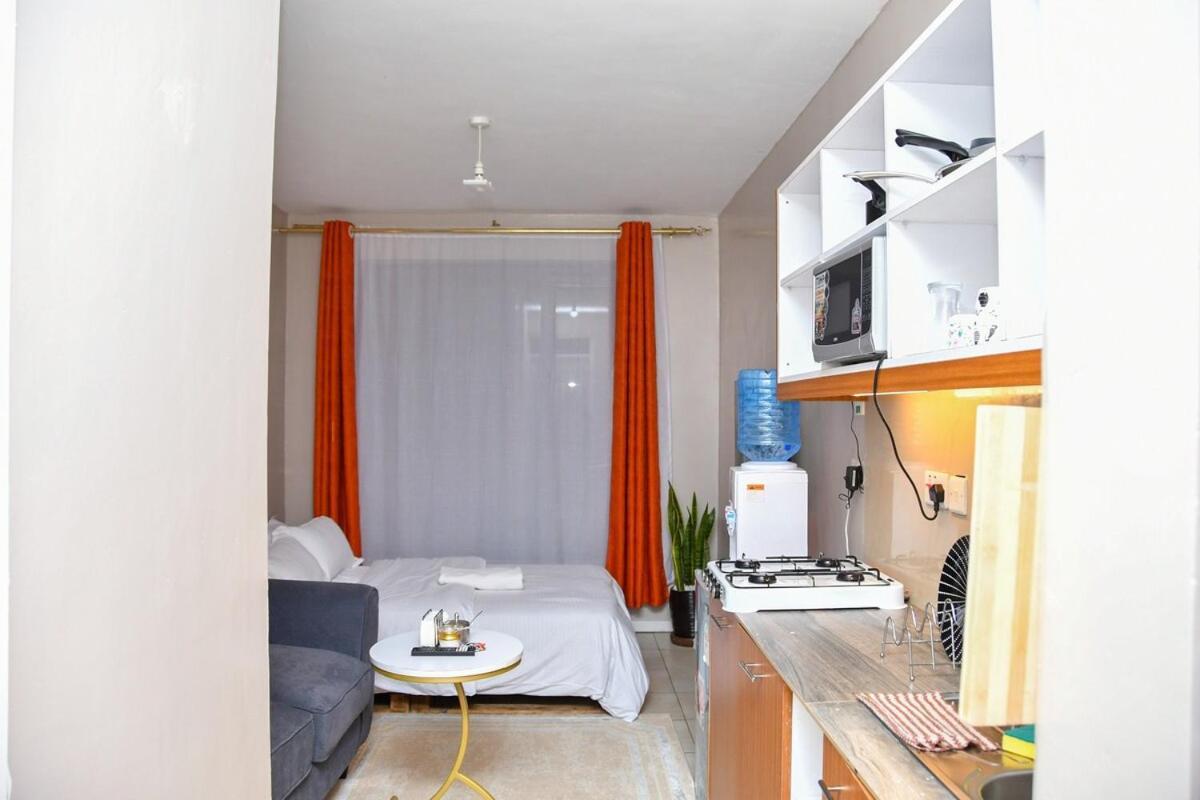 Stylish With Rooftop Pool In Nairobi-jojo Homes Apartment